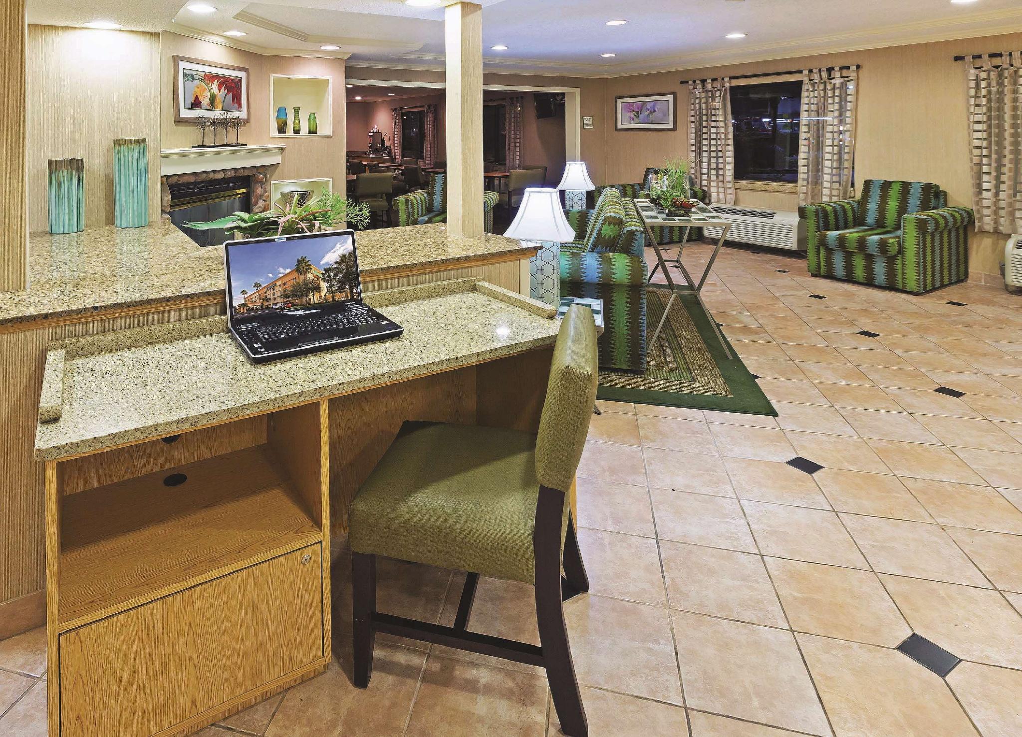 La Quinta By Wyndham Houston Nw Brookhollow Extérieur photo